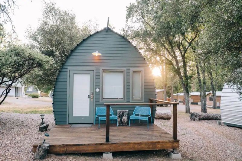 10+ Unique Tiny House Airbnb Rentals in California