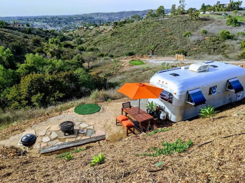 10+ Unique Tiny House Airbnb Rentals in California