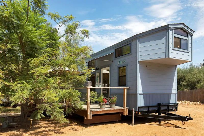 10+ Unique Tiny House Airbnb Rentals in California