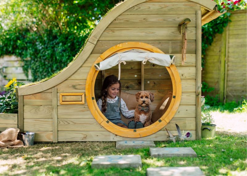 plum-discovery-hideaway-backyard-playhouse 