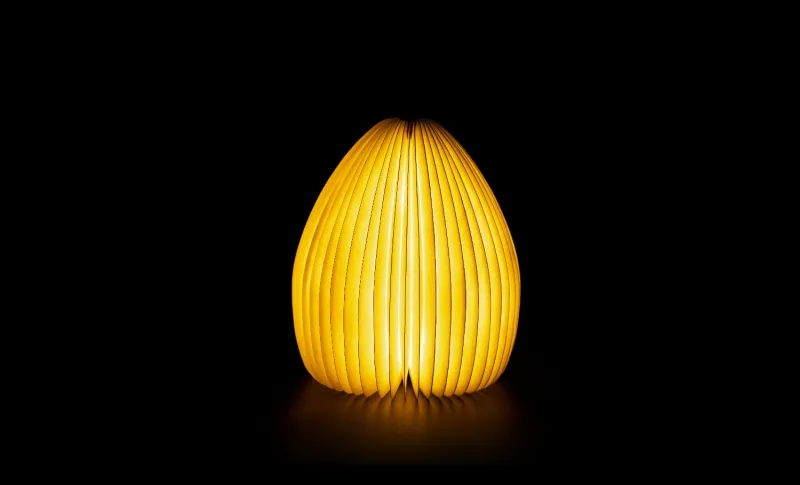 Gingko’s Smart Vase Light Not Just Double Duties as a Lamp and a Hidden Vase but Also Folds like a Book