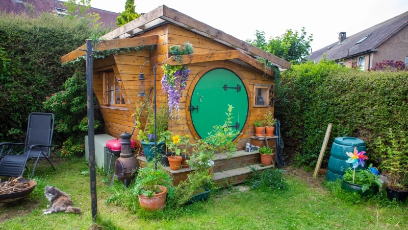 Man Builds Hobbit-Themed Workshop in his Backyard