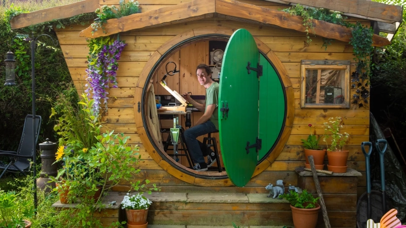 Man Builds Hobbit-Themed Workshop in his Backyard