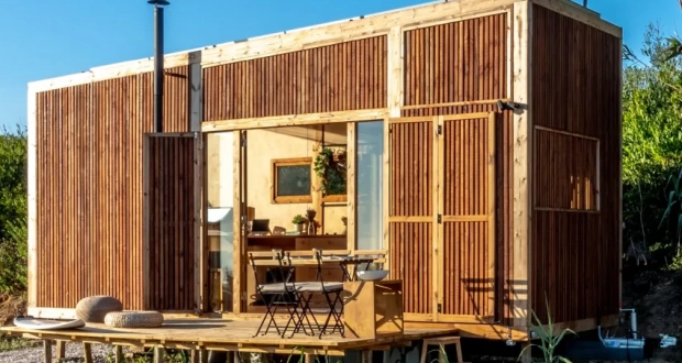 URSA Off-Grid Tiny House By Madeiguincho is a Work of Genius