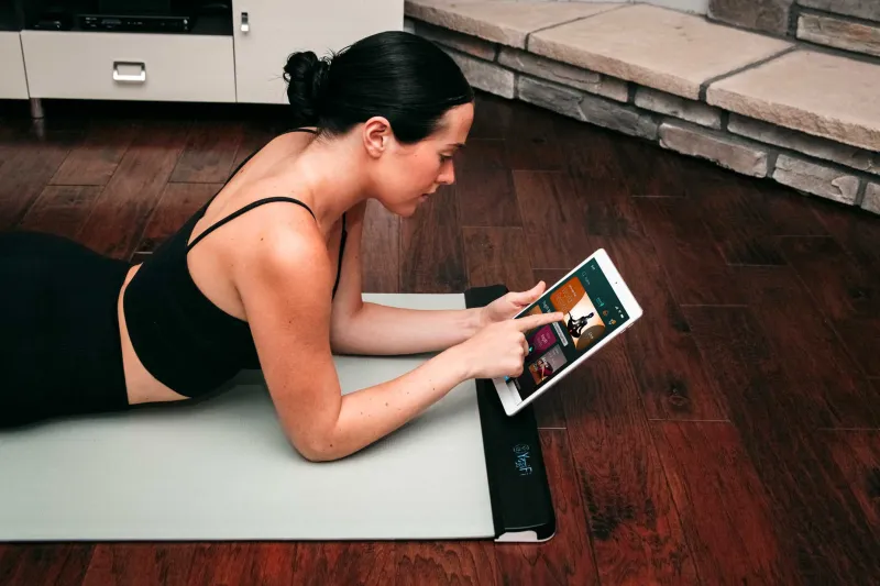 This smart mat will teach you yoga and also improve your posture via Sensor Technology