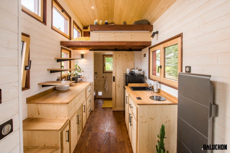 Baluchon Builds Tiny House Farniente with Small Porch