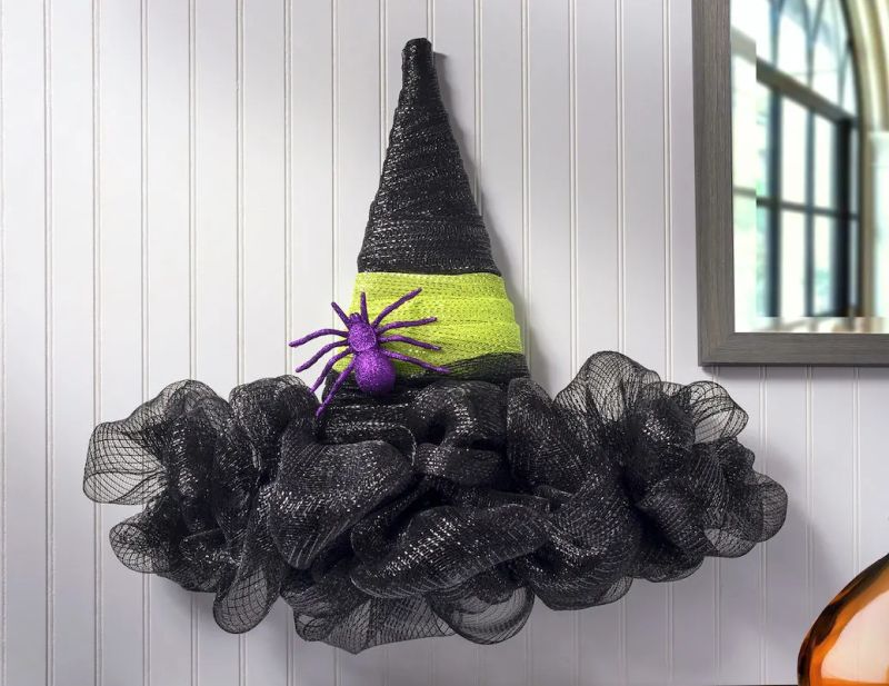 DIY Witch hat wreath with wire wreath form, deco mesh, and glitter spiders