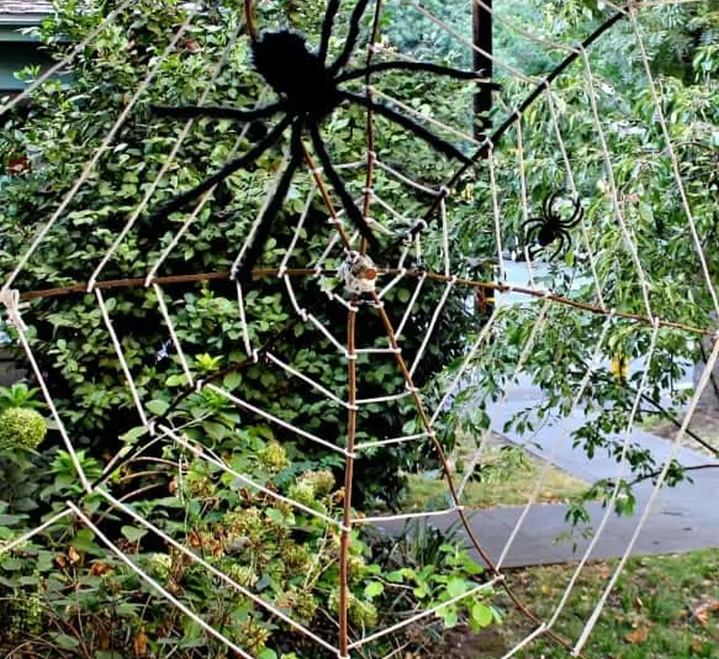 Halloween Spider Decoration Ideas for 2021