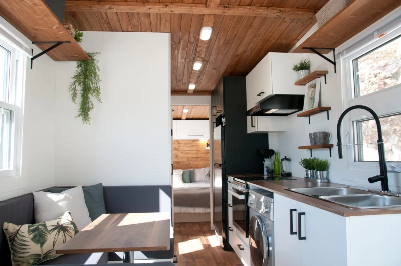 Minimaliste Launches Compact & Off-Grid Nomad Tiny House