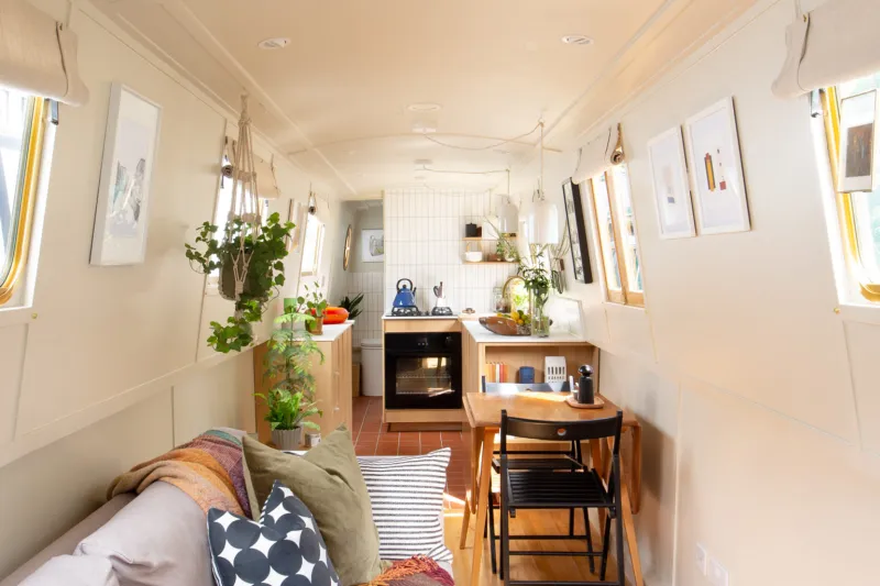 This Floating Tiny House in London Promotes Green Living