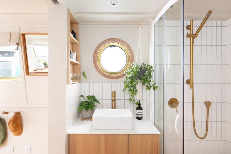 This Floating Tiny House in London Promotes Green Living