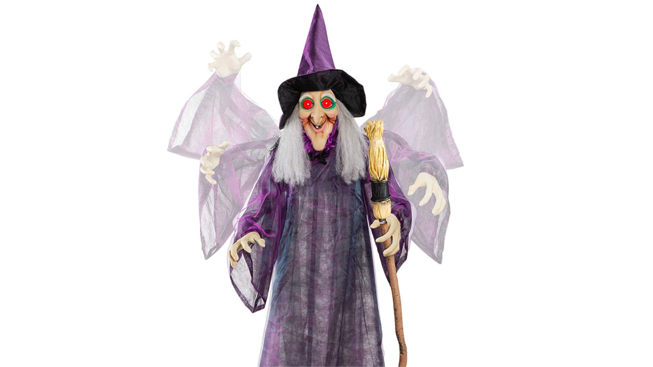 Witch animatronic halloween