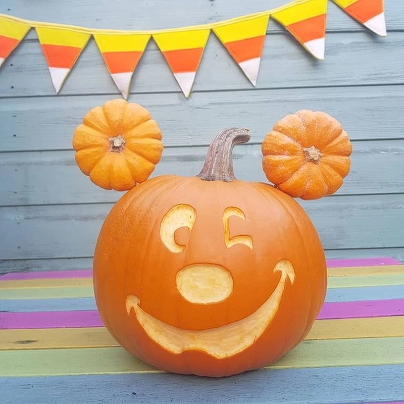 Carved pumpkin halloween decor 