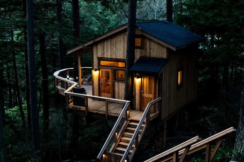 This Treehouse by Pete Nelson is a Paradise for Travel Junkies