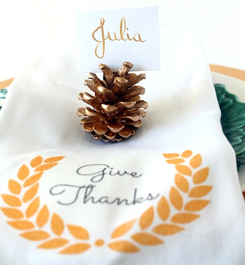 DIY Golden Pine Cone Place Card Holder for Thanksgiving 