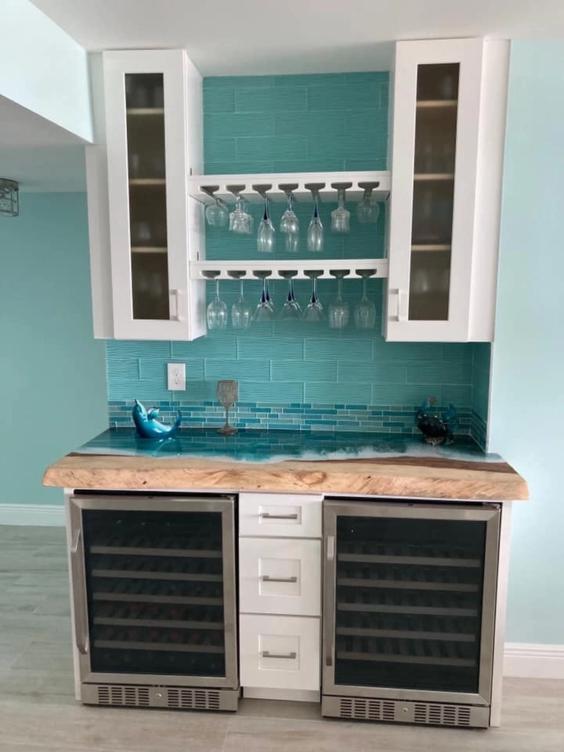 Live Edge Slabs LLC Brings Shorelines to Your Kitchen