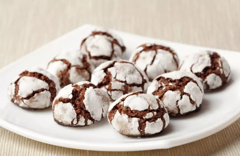 Chocolate Crinkled Cookies