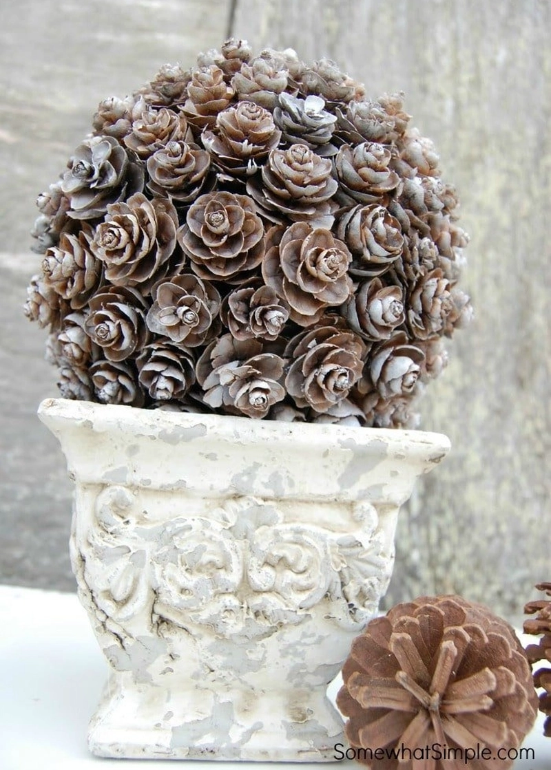 Easy to make topiary pine cone craft 