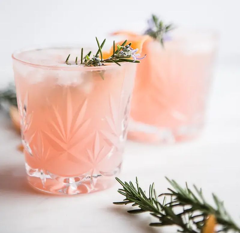 Grapefruit Cardamom Gin Fizz