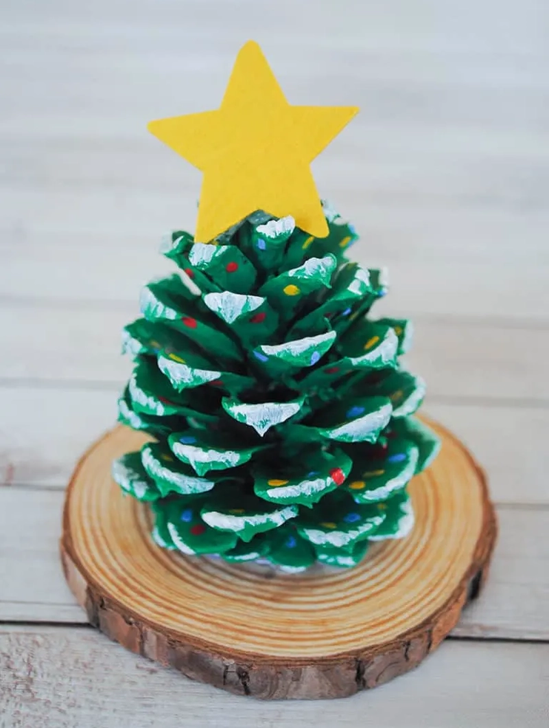 30 Pine Cone Craft Ideas for Christmas