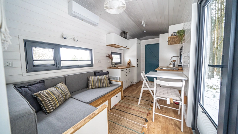 This Tiny House Uses Modular Furniture to Make Most Out of its Single Floor