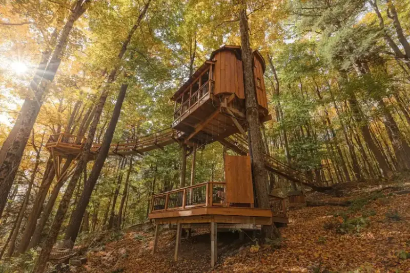 This Two Story Treehouse is a Dreamy Getaway for Couples in New York