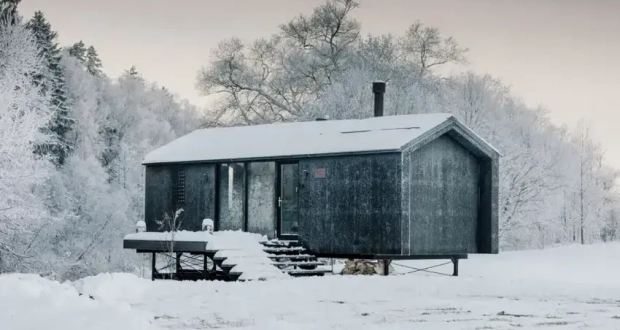 BIO Architects Designs TOPOL27 Prefab Cabin for Rental Businesses_winter view