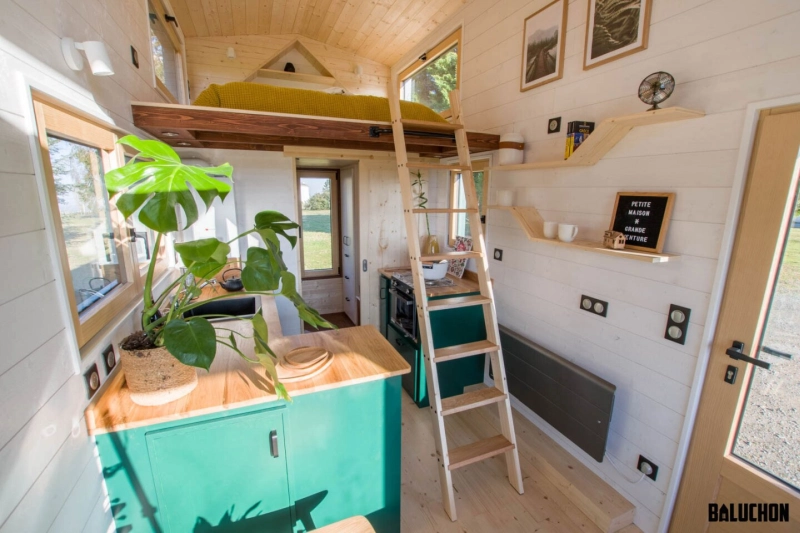 Baluchon Hippollene Tiny House Interior_1