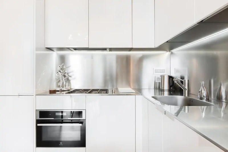 Bosco Verticale Airbnb Kitchen