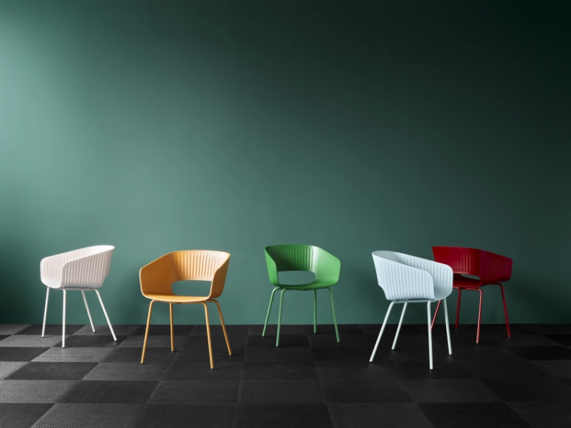 Marée Chair by Jens Martin Skibsted is Inspired by Waves of Sea