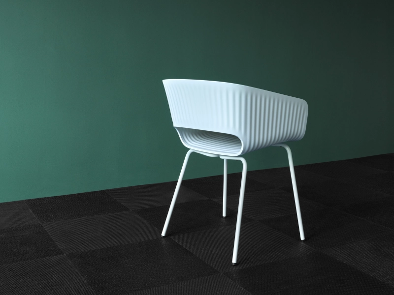 Marée Chair by Jens Martin Skibsted is Inspired by Waves of Sea