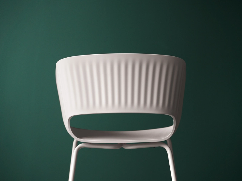 Marée Chair by Jens Martin Skibsted is Inspired by Waves of Sea