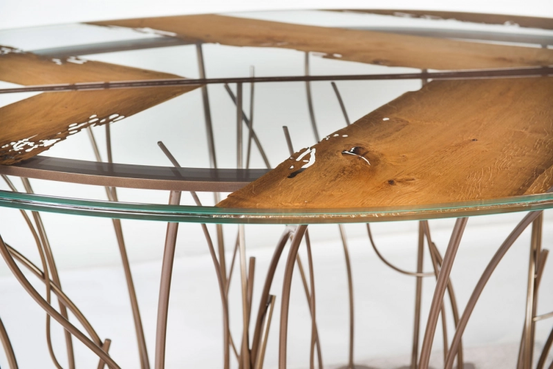 VENEZIA is a Leaf Shaped Table with Two Layers of Glass_3