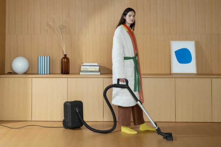 This Sustainably Crafted Vacuum is a Handsome Alternative to RoboVac