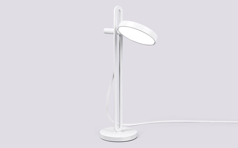 ECHO Table Lamp by Simon Busse is Elegant and Highly Adjustable