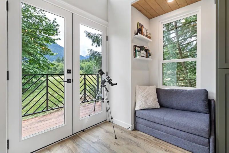 These are Most Wishlisted Treehouse Rentals on Airbnb in canada 