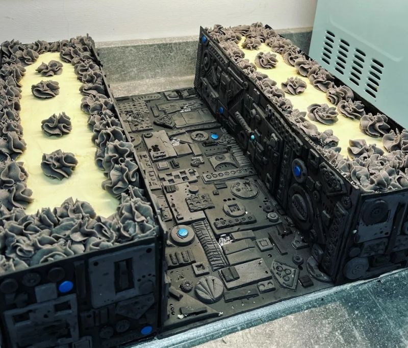 Redditor Creates Iconic Star Wars Death Star Trench Run-Inspired Cake