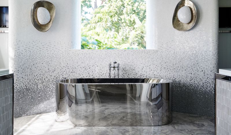 Steel bathtub