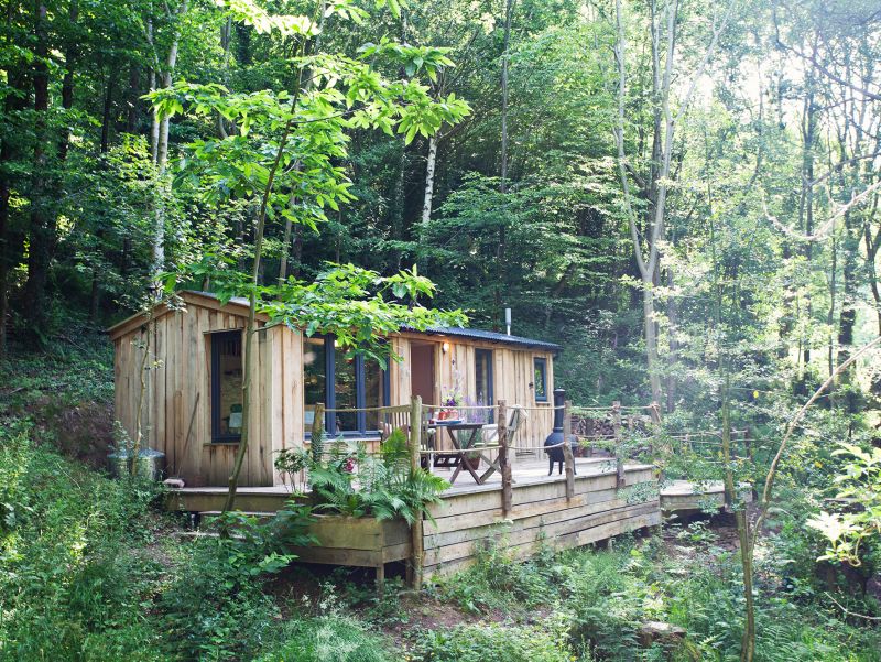 This Tiny Wooden Cabin in Abergavenny, Wales is Close to Nature but not So Far from City