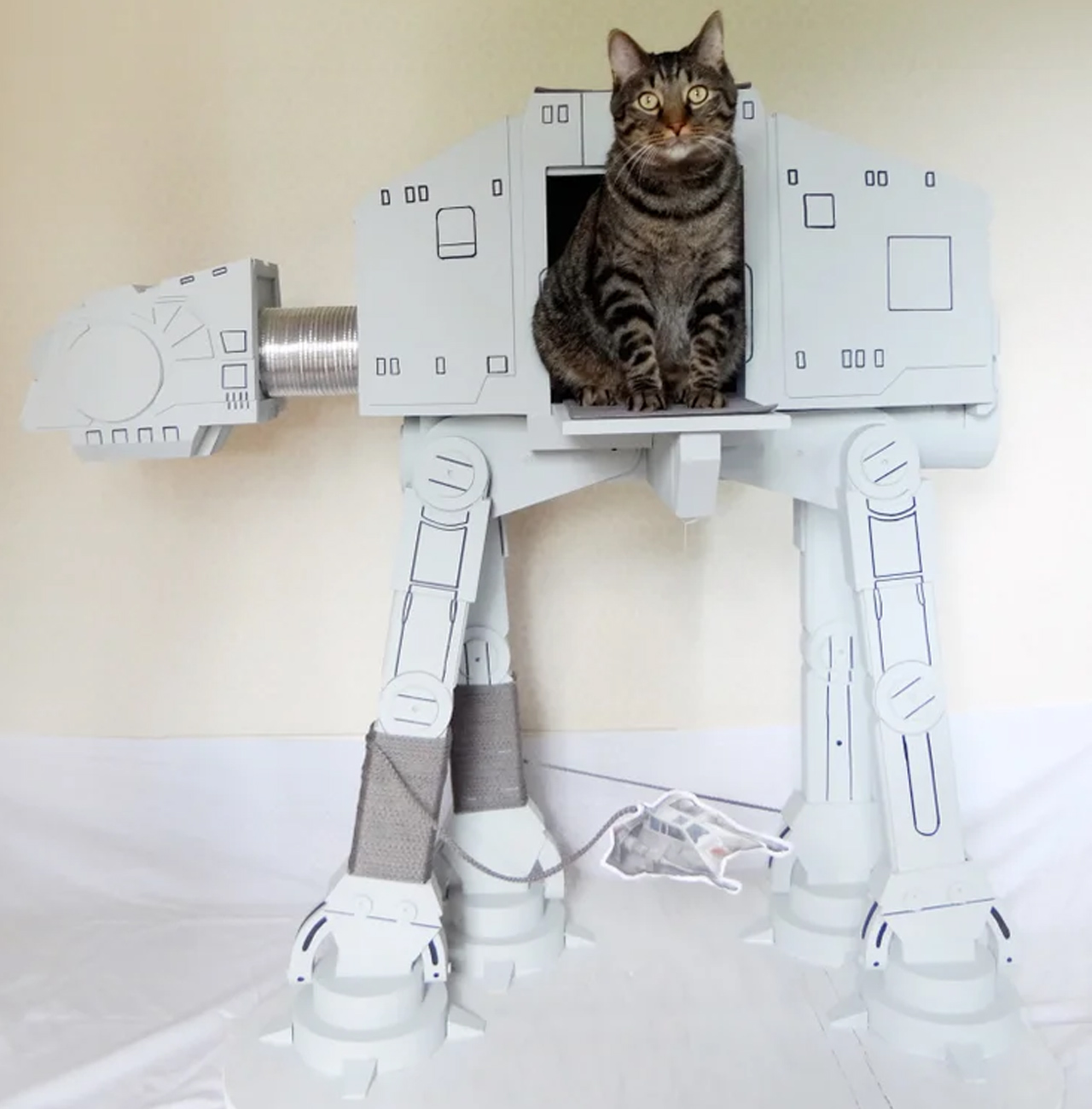 CAT-CAT-star-wars-AT-AT-inspired-cat-house