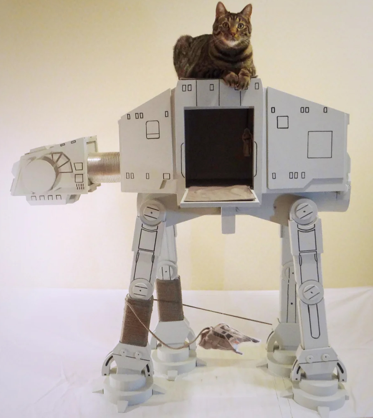 CAT-CAT-star-wars-AT-AT-inspired-cat-house