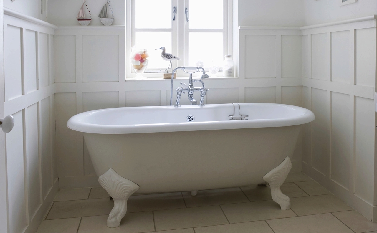 Freestanding vs Built-in Bathtubs: Pros, Cons and a Worthy Choice