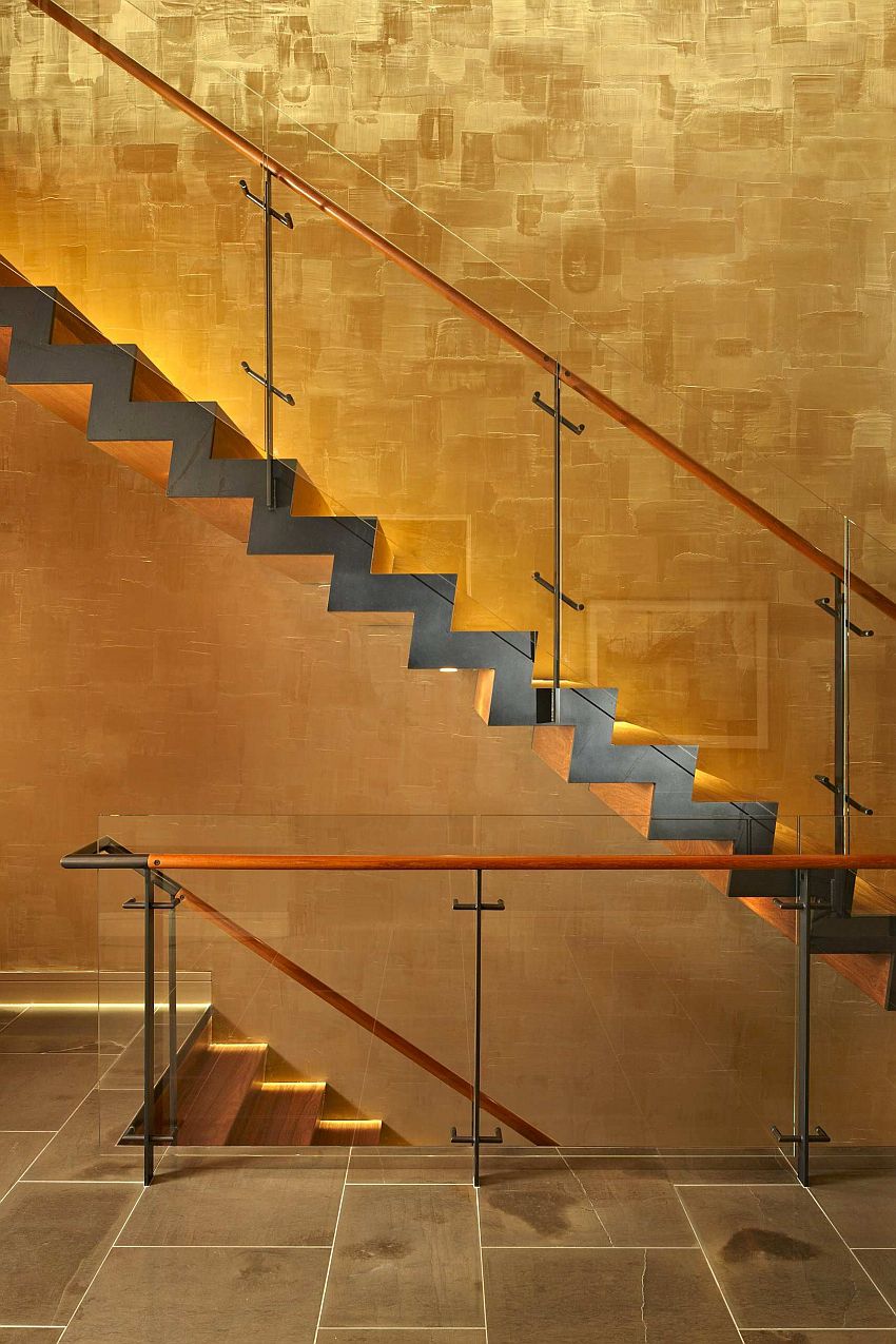 Gold coupled with the right lighting can enliven the living space