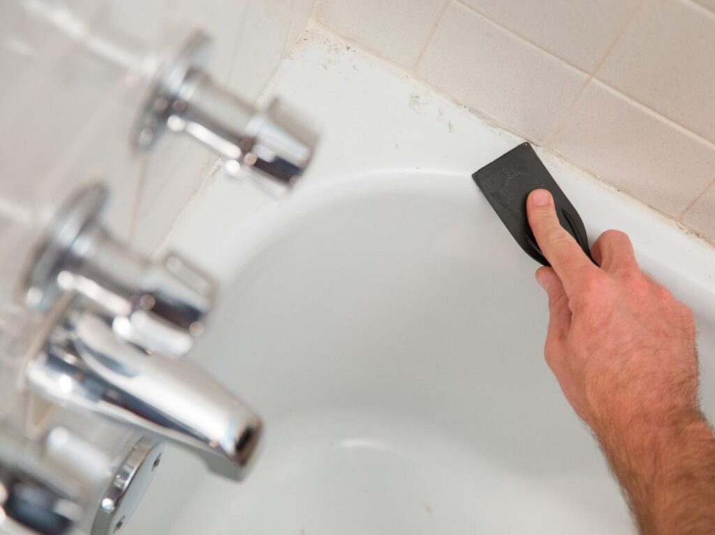 Do it Yourself How to Recaulk a Bathtub?