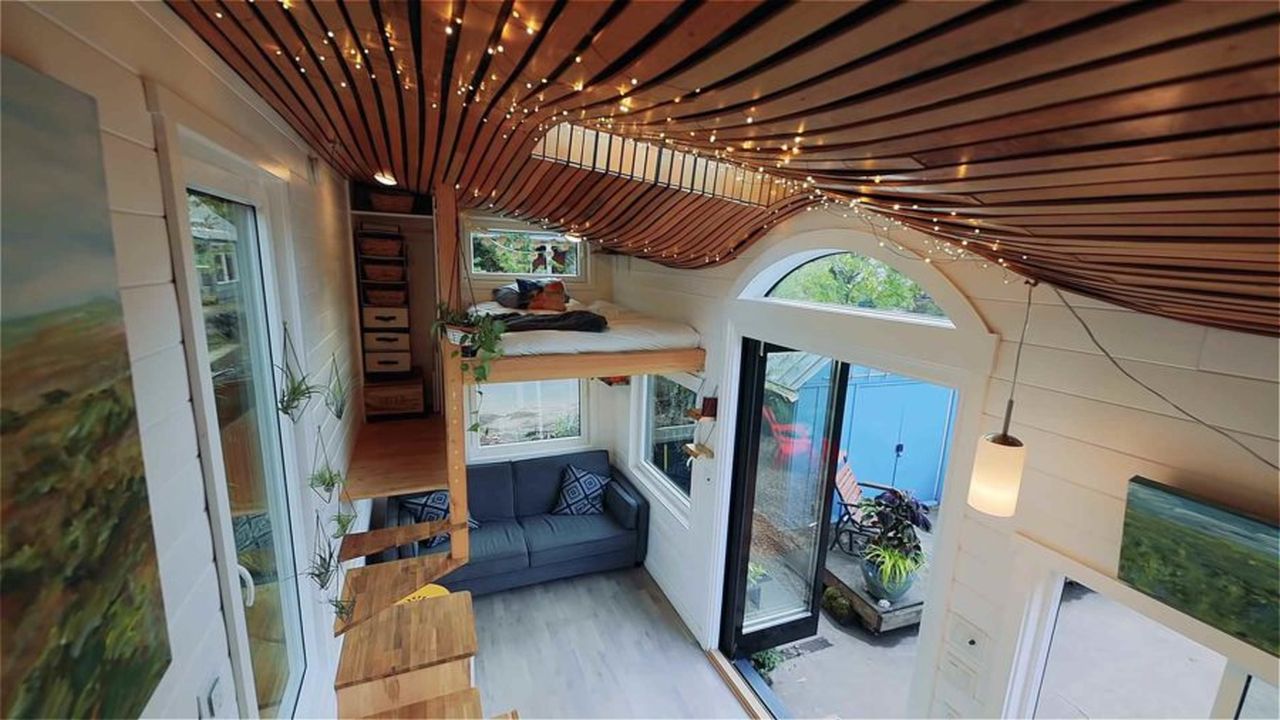 This Biophilic Tiny House in Portland Features a Wavy Roof