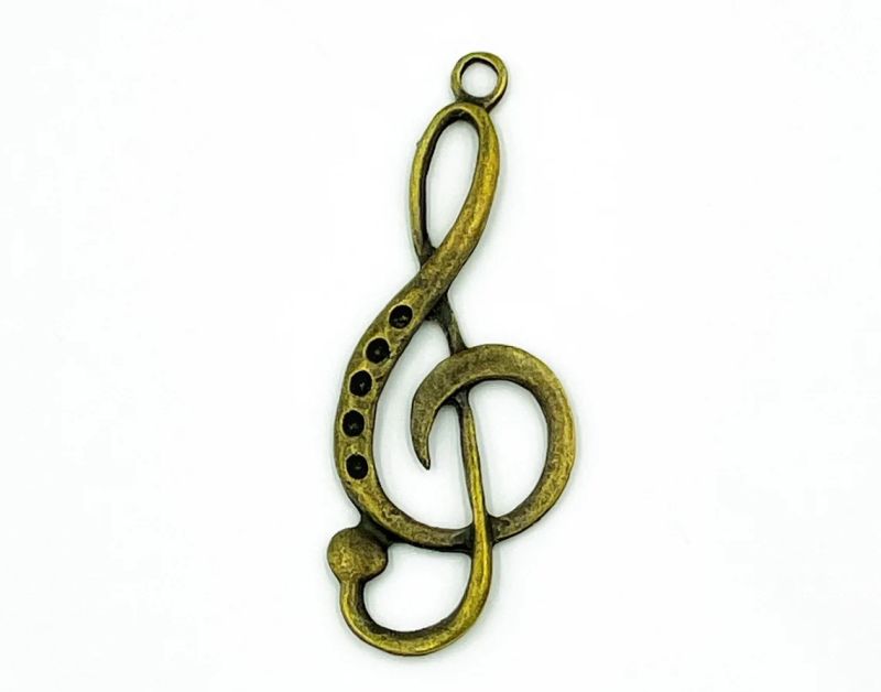 clef sign door knocker