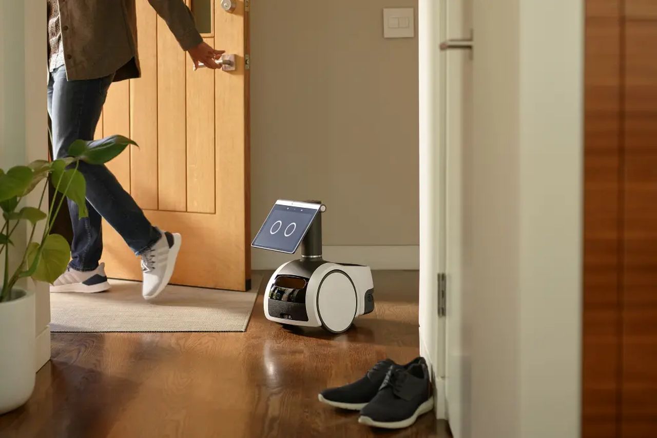 Amazon Acquires Roomba 