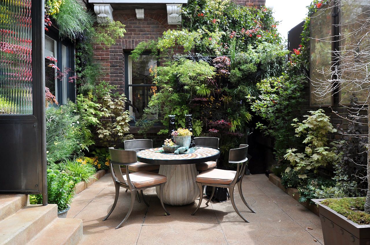 Dine outside as you are surrounded by your green garden!