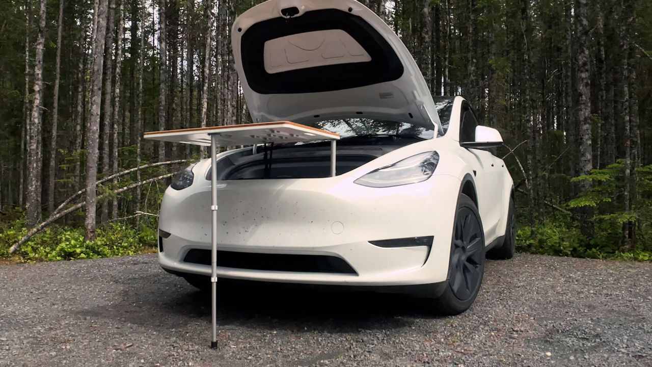 Fruble Foldable Table for Tesla Owners