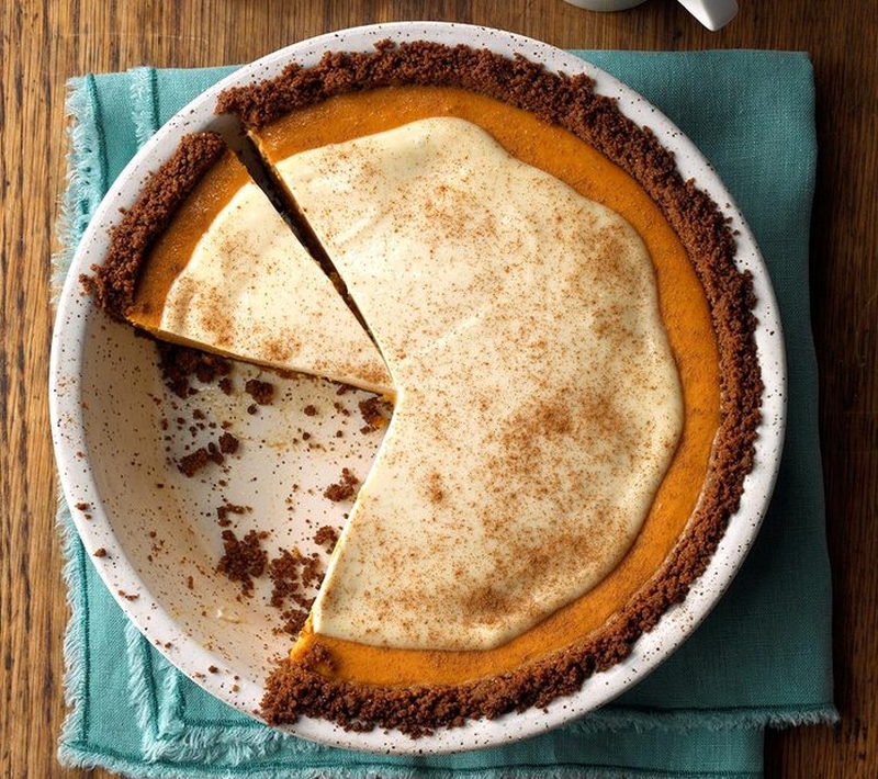 Pumpkin Cheesecake Pie Halloween 